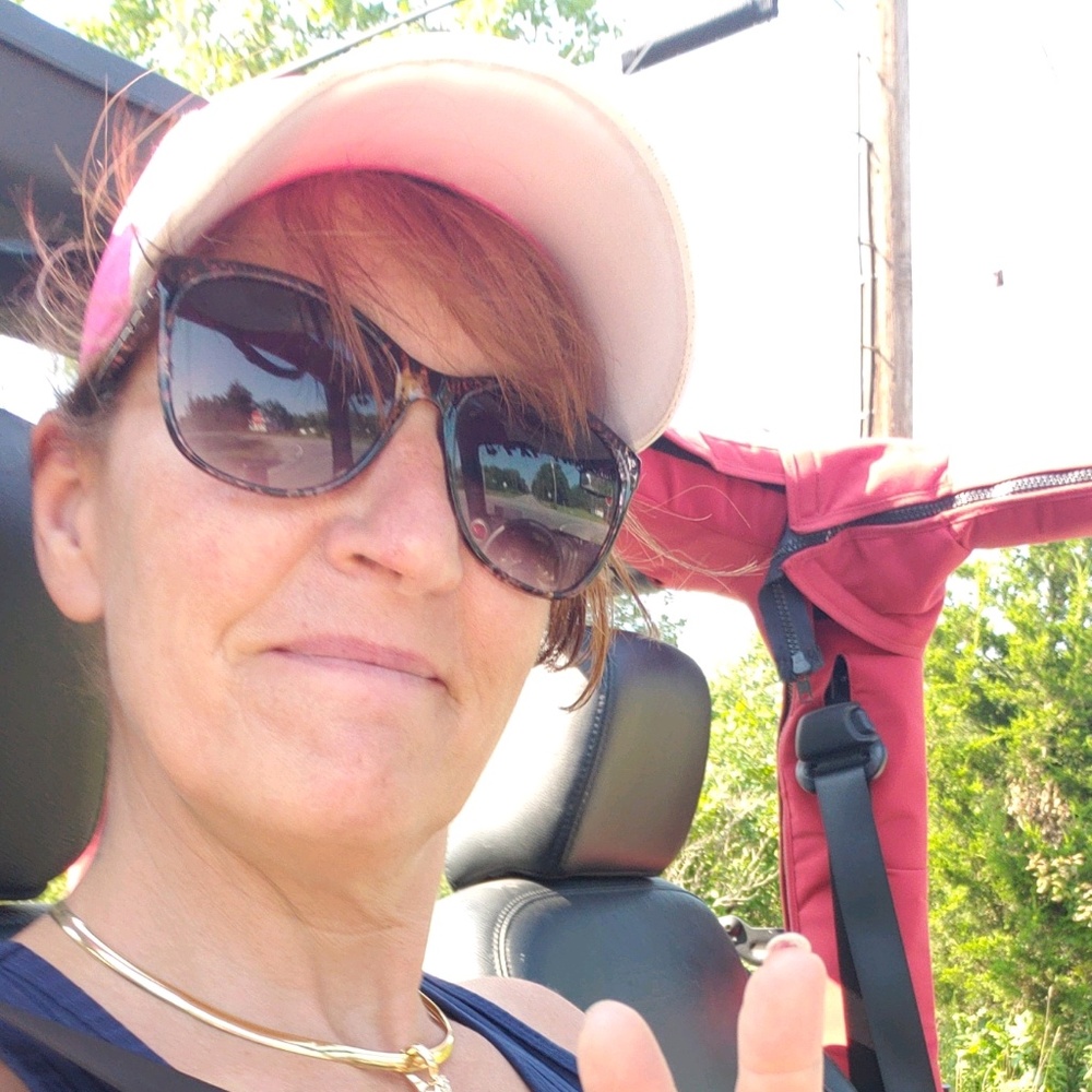 Meet your Posher, Courtney